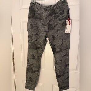 Mondetta Women’s Charcoal Camo Leggings